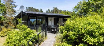 Cozy summerhouse 100 m from the beach