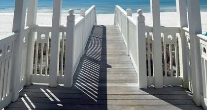 6 BR House w Carriage house.Private pool, FREE BIKES,across the street to beach!