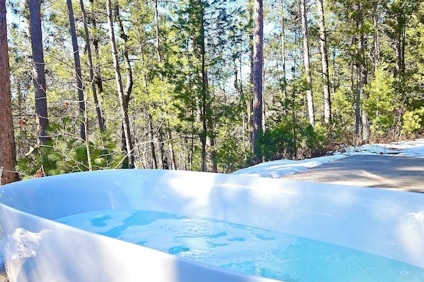 Guests Rave: So relaxing! A piece of heaven listening to the creek below!
