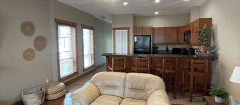 Osoyoos Condo: Perfect for Wine & Lake Lovers!