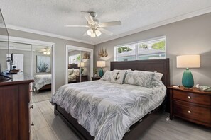 5 habitaciones, tabla de planchar con plancha y cuna de viaje 