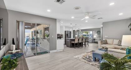 Palm Paradise | Heated Pool | PGA | Beaches | Waterpark | Roger Dean