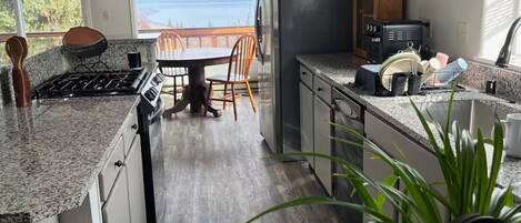 Microwave, oven, stovetop, dishwasher