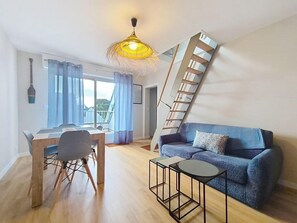TV - QUIBERON - 2 rooms + - 46m² - city center (QUIBERON)
