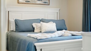 1 bedroom, iron/ironing board, WiFi, bed sheets - 10 Steps to Paradise, Ocean View, Pool, Main Floor (Panama City Beach)