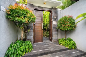 Exterior detail - Tropical Paradise Escape-Villa Athena 3BR - Seminyak (Seminyak)