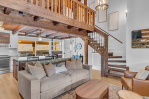 Living area - Rustic-Modern Cabin near Nashville   Hot Tub+Fire Pit (Cottontown)
