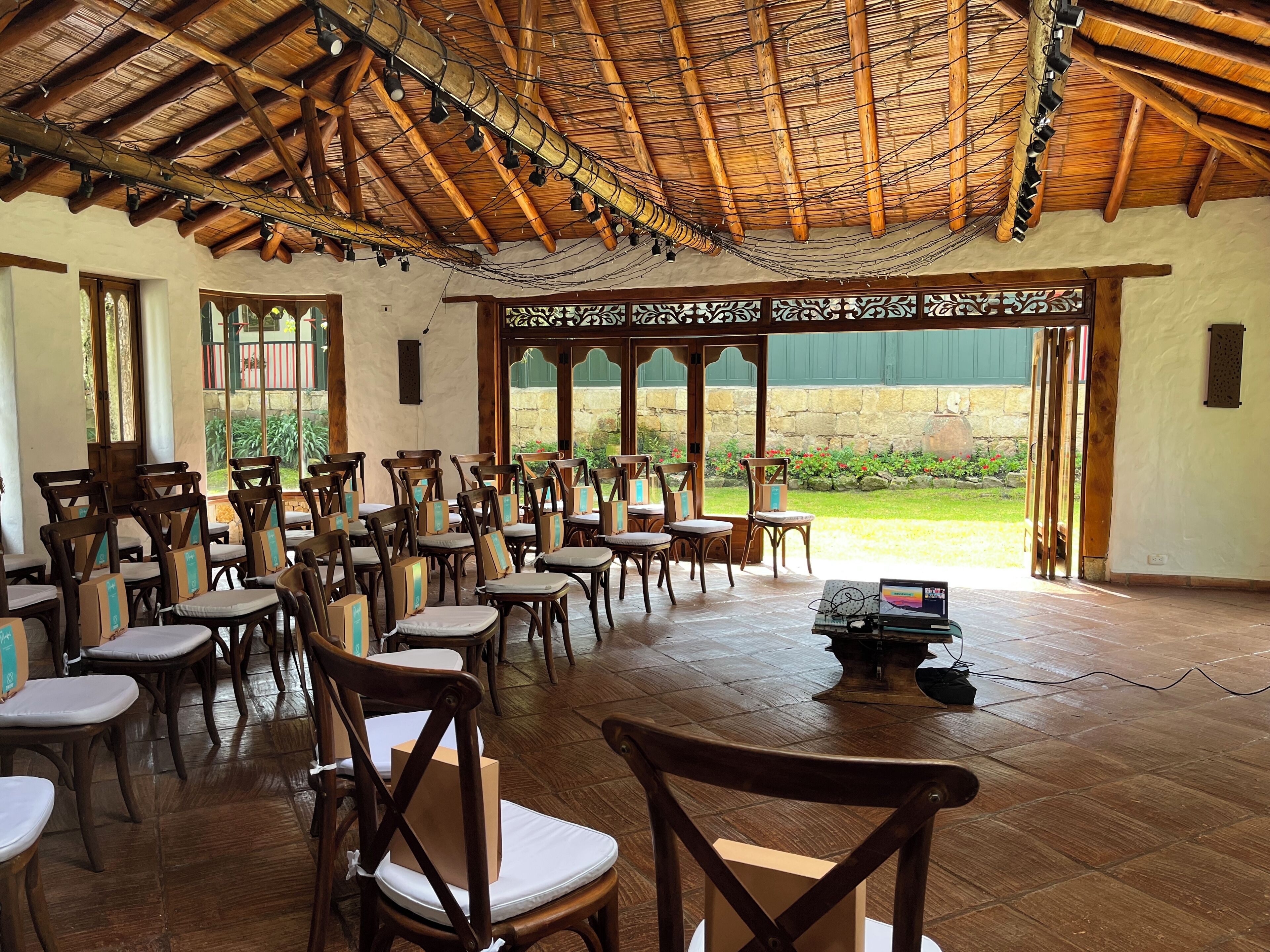 Meeting facility