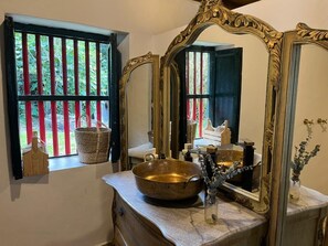 Comfort Double Room, Patio, Courtyard View | Bathroom - Hacienda La Armenia - Hotel Cottage (Sopo)