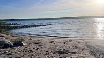 Plage à proximité, chaise longue