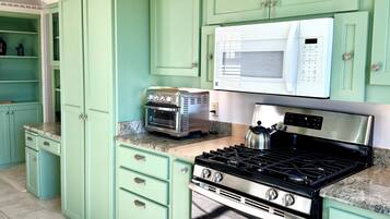 Microwave, oven, stovetop, dishwasher