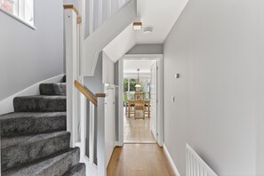 Interior - Detached House in Deanshanger, Milton Keynes (Deanshanger)