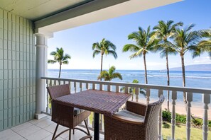 Property grounds - New Listing - Lahaina Shores 317, Beautiful Beachfront Location (Lahaina)