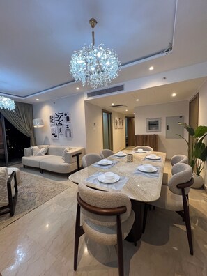 Dining - Prime Location ZED Towers , Sheikh Zayed (Giza Governorate)