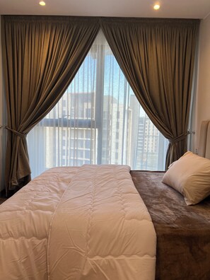 3 bedrooms, iron/ironing board, WiFi, bed sheets - Prime Location ZED Towers , Sheikh Zayed (Giza Governorate)
