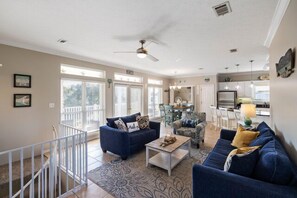 Smart TV, fireplace - Walk to Beach,  Gameroom, Golden Hour Getaway, Laguna Beach (Panama City Beach)