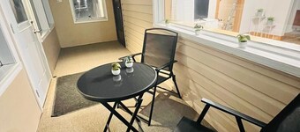 Spacious 3BR Retreat - 3 Min to Downtown