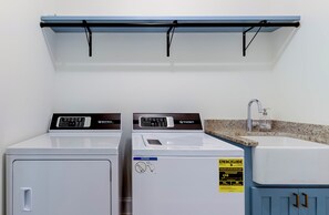 Interior - Pet Friendly Creekside Remote Work Retreat in the Blue Ridge Mountains (Hayesville)