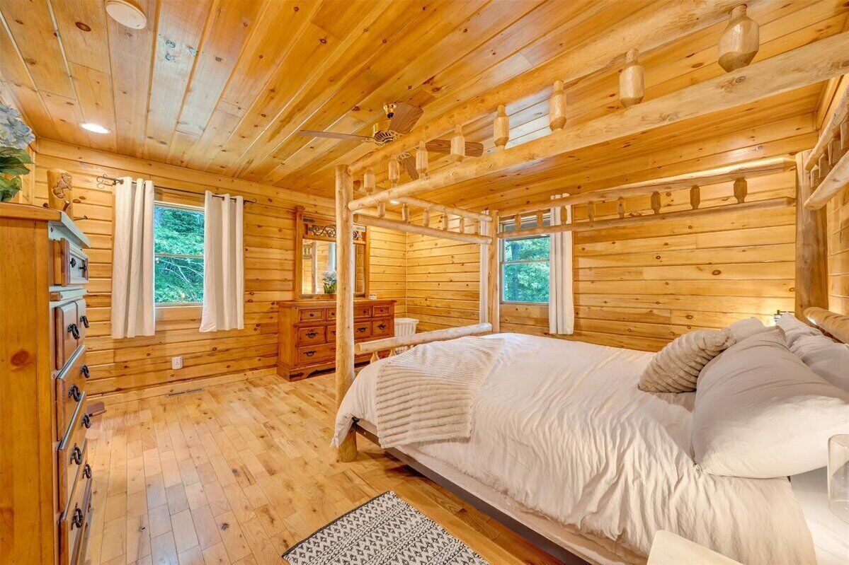 3 bedrooms, iron/ironing board, WiFi