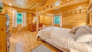 3 bedrooms, iron/ironing board, WiFi - Modern Mountain Cabin • Hot Tub | Hot Springs, VA (Hot Springs)