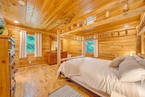3 bedrooms, iron/ironing board, WiFi