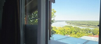 Relax by the Danube with pool, wellness and unforgettable sunsets