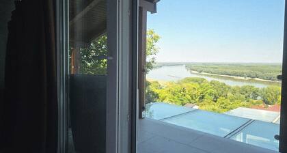 Relax by the Danube with pool, wellness and unforgettable sunsets