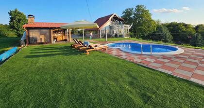 Relax by the Danube with pool, wellness and unforgettable sunsets