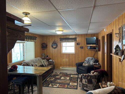 Perfect 3-bedroom cabin in enjoyable Marinesco getaway