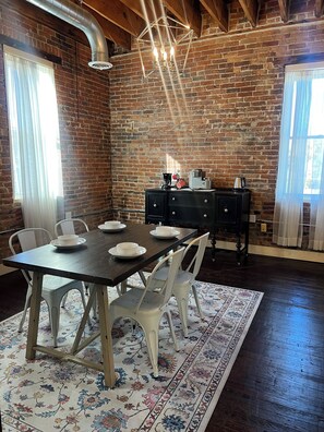 Dining - Historic Luxury on Main Street in Spring Hill (Spring Hill)