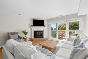 Living area - New Listing! Mariners Walk 3F- Ocean View Balcony! (Isle of Palms)