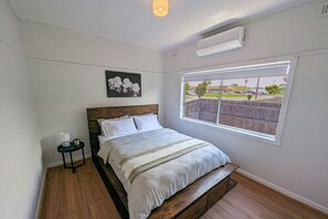 Strykejern/-brett, wi-fi og sengetøy