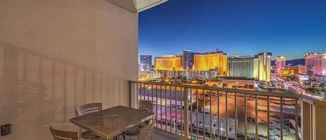 Habitación Deluxe, vista a la ciudad | Vista del balcón