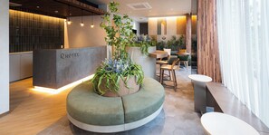 Lobby - R Hotel Namba East (Kozu, Chuo-ku, Osaka)