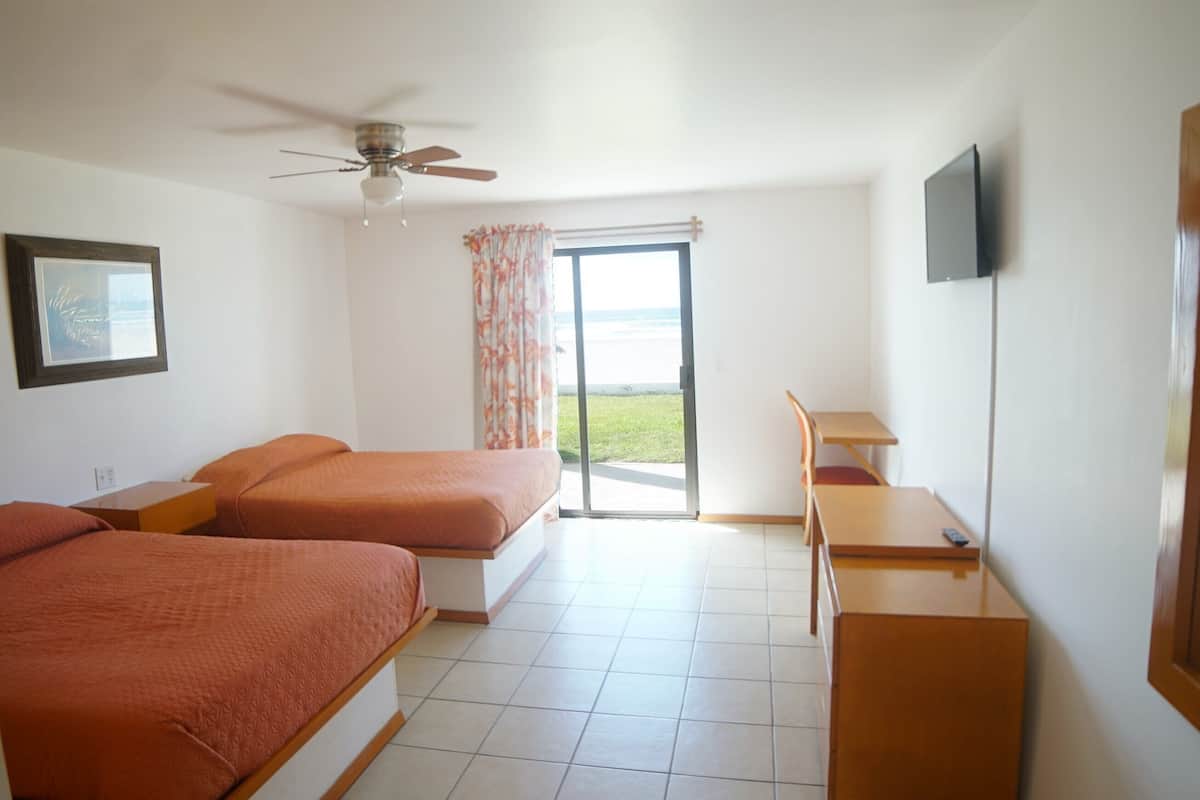 Classic Twin Room, Beach View | Free WiFi