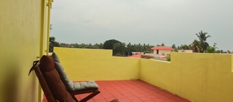 Minimalist Retreat Near to CJB Airport