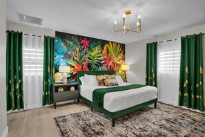 3 bedrooms, WiFi, bed sheets - Tropical Getaway • Lagoon Pool, Spa & Big Yard (Largo)