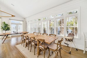 Dining - 🏖️ Coastal Decor | Pool | Bikes | Ping-Pong Table 🏓 (Seagrove)