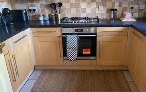 Private kitchen - Kent Retreat Book Today and Relax (Gravesend)