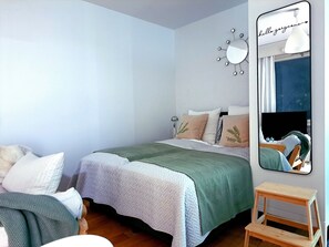 1 bedroom, free WiFi, bed sheets