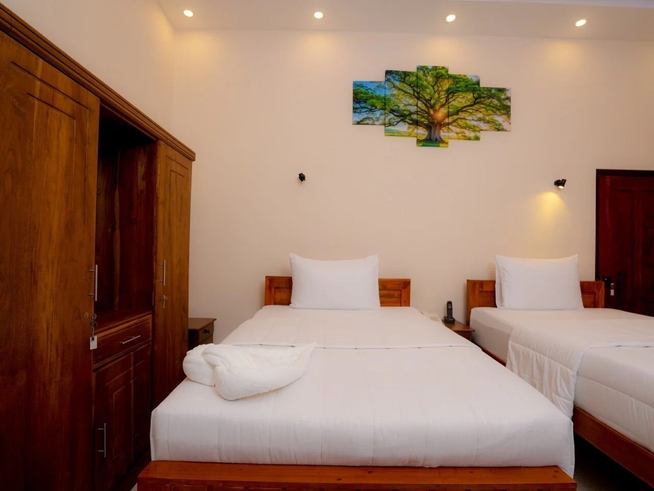 Dobbelt- eller tomannsrom | Skrivebord og wi-fi (inkludert)