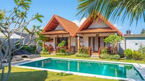 Chambre Double Standard, balcon, vue piscine | Piscine
