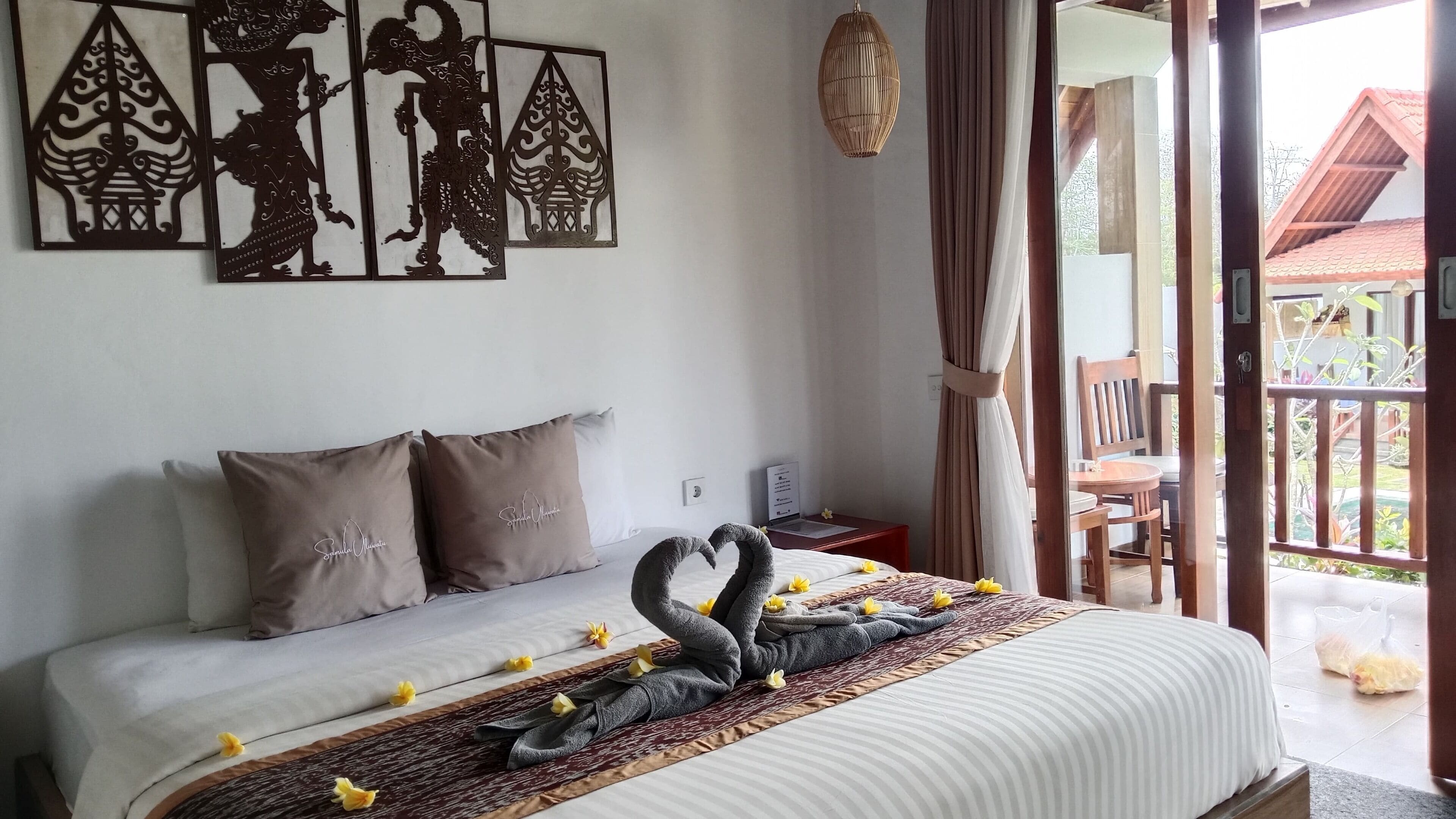 Deluxe Double Room, Pool View | In-room safe, desk, iron/ironing board, free WiFi