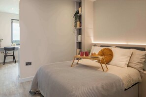 1 habitación, escritorio, wifi y ropa de cama 