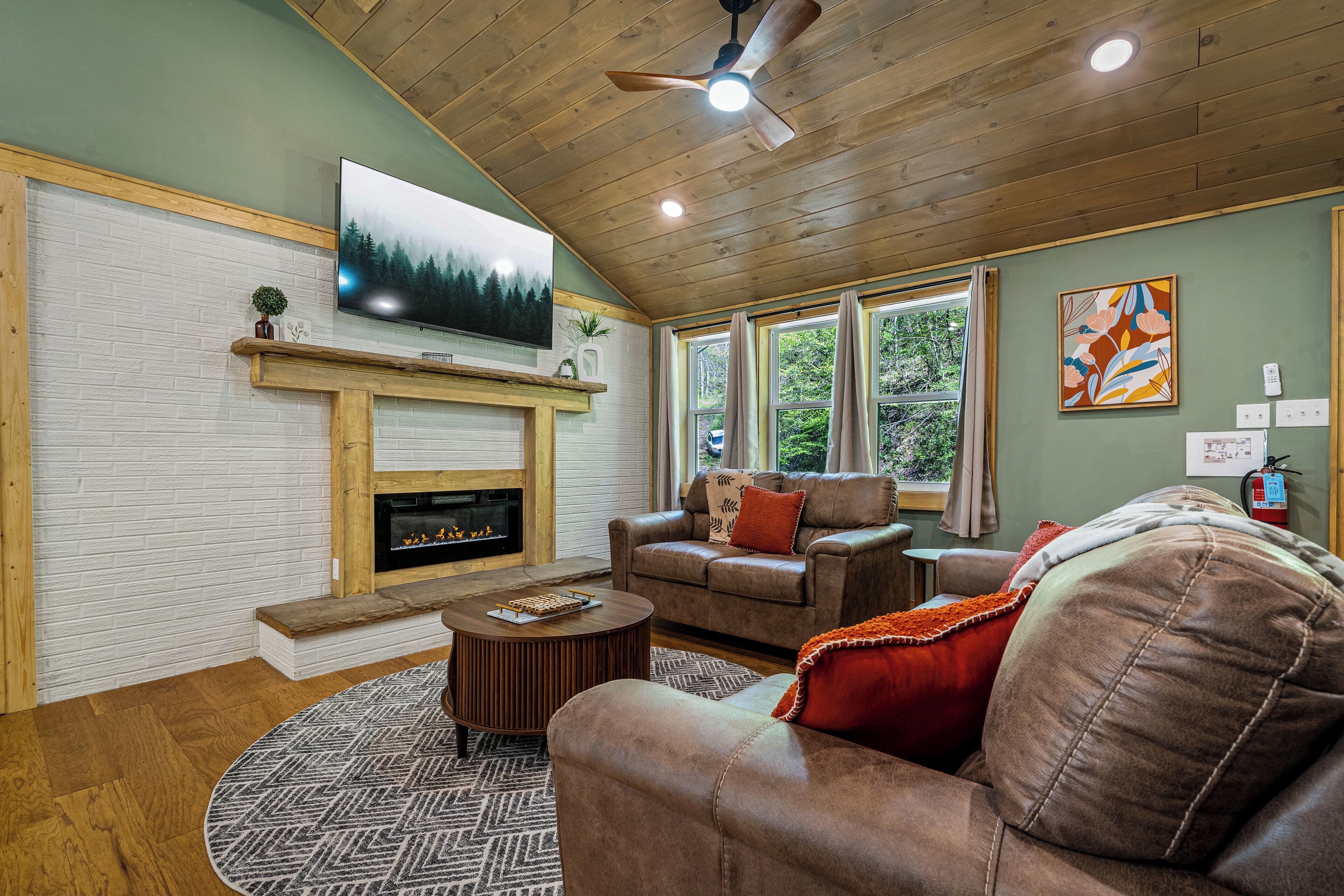 Smart TV, chimenea y videojuegos 