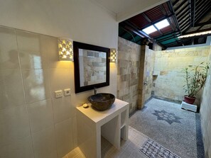 Bathroom - Yogika-Center (Bali)