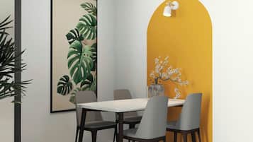 Standard Apartment | Dining