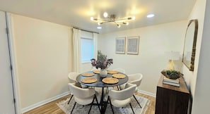 Dining - Stylish Renovated 3BR Home • Sleeps 6 • 2 Full Baths + Parking (Dallas)