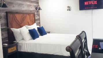 Iron/ironing board, WiFi, bed sheets