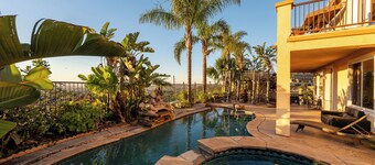 5Bedroom/3Bathroom Beautiful San Diego Home w/ Pool, Spa, AC, W/D & 2-Car Garage